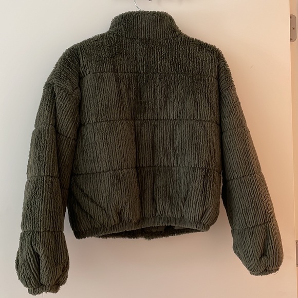 🌼SOLD🌼 Green Cropped Jacket - Picture 6 of 10